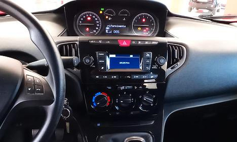 Lancia Ypsilon 1.2 6...
