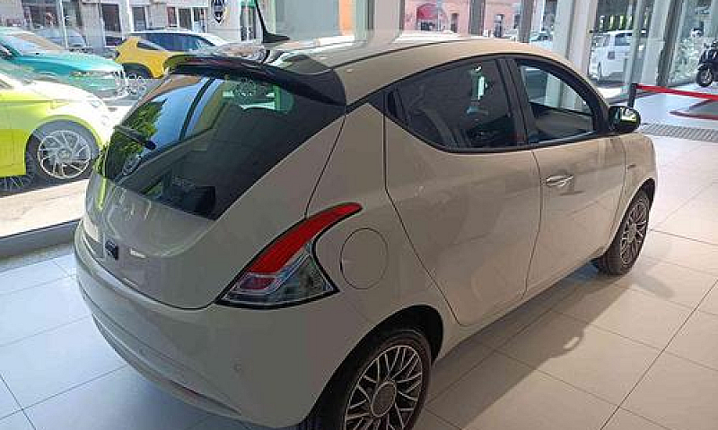 Lancia Ypsilon 1.0 F...