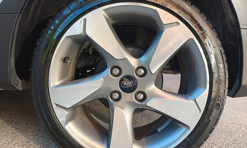 Ford Fiesta Active 1...