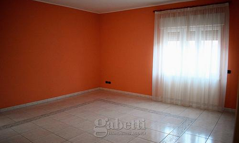 Appartamento Con Qua...