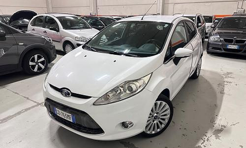 Ford Fiesta 1.2 82 C...
