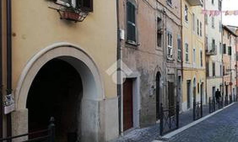 3 Locali A San Vito ...