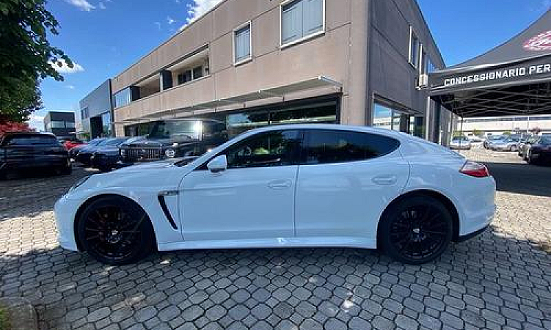 Porsche Panamera 3.0...