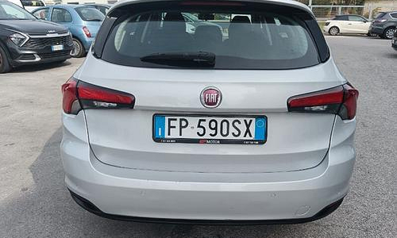 Fiat Tipo (2015-->) ...