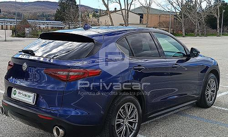 Alfa Romeo Stelvio 2...