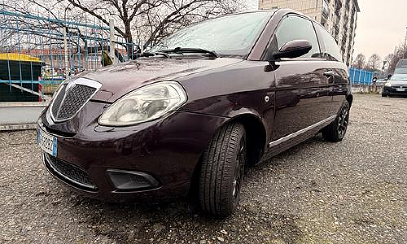 Lancia Ypsilon 1.2 B...