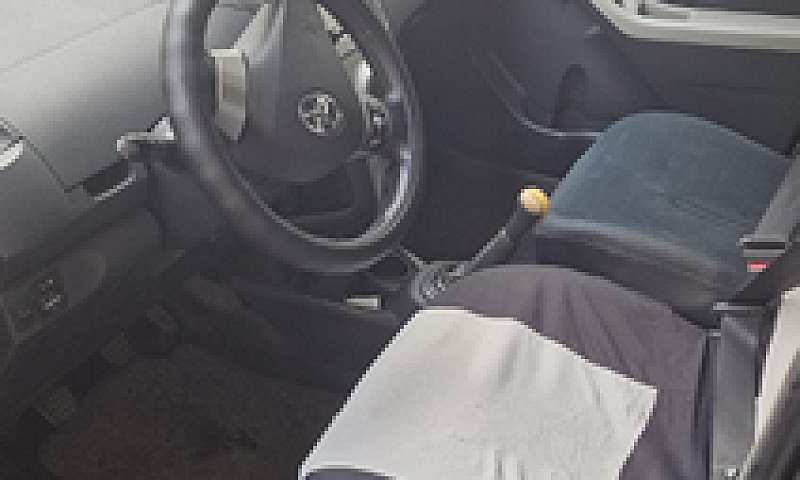 Toyota Yaris 1.0 Ben...