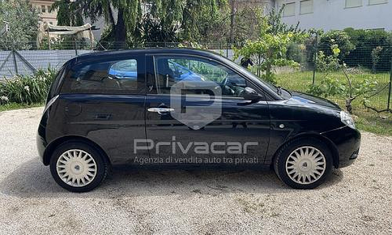 Lancia Ypsilon 1.3 M...