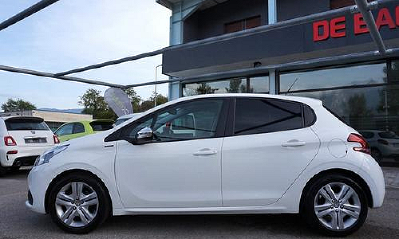 Peugeot 208 Puretech...