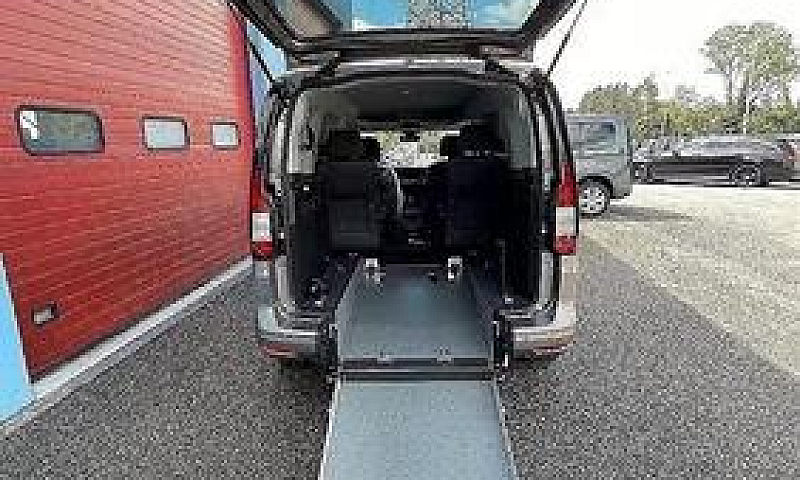 Volkswagen Caddy Aut...