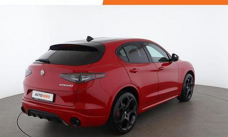 Alfa Romeo Stelvio V...