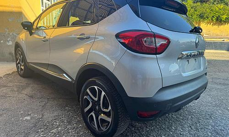 Renault Captur Black...