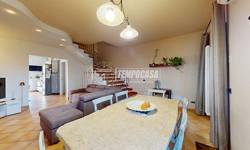 Rif: V021 Casa Semi-...