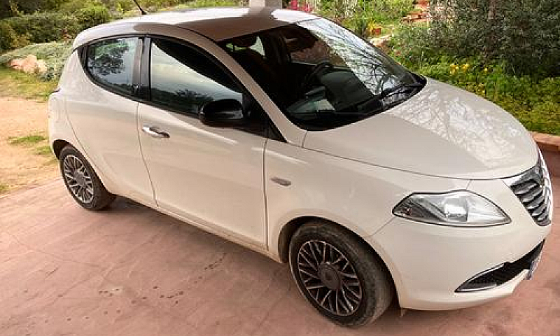 Usato Lancia Y 12 69...