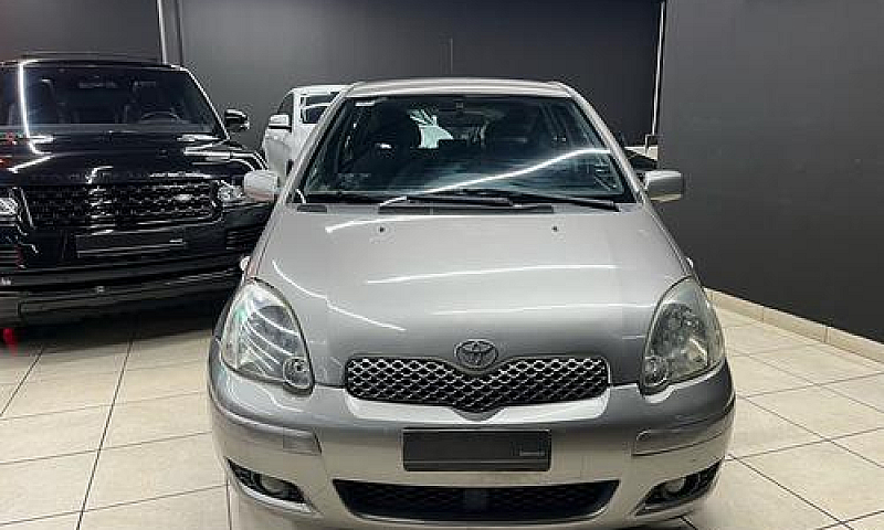 Toyota Yaris 1.0 5 P...