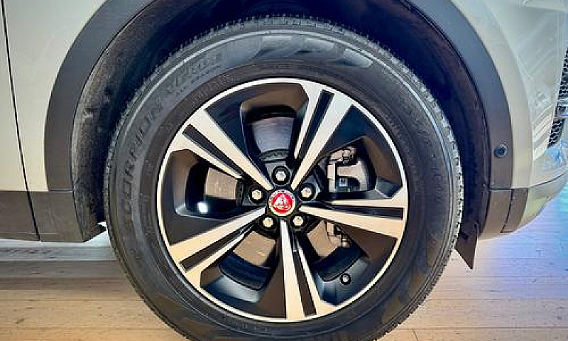 Jaguar E-Pace 2.0D 4...
