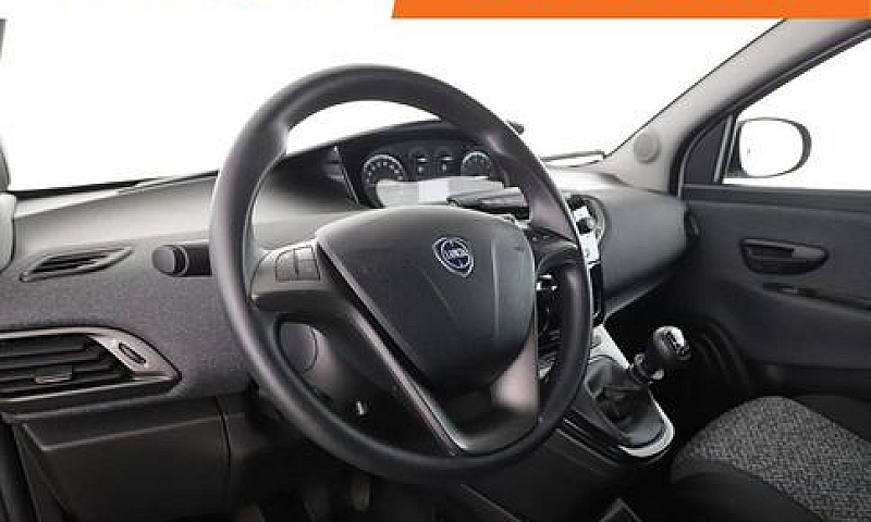 Lancia Ypsilon Fh460...