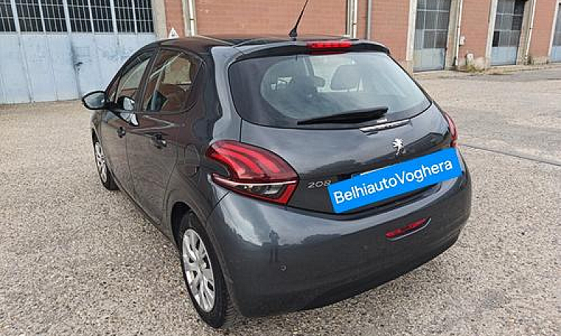 Peugeot 208 2015---1...
