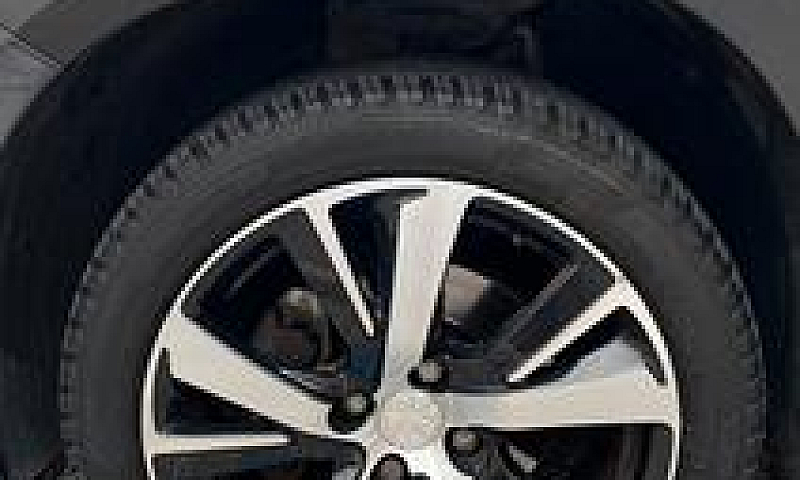 Peugeot 2008...