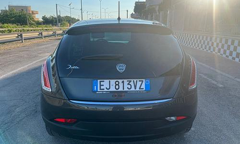 Lancia Delta 1.6 Mjt...