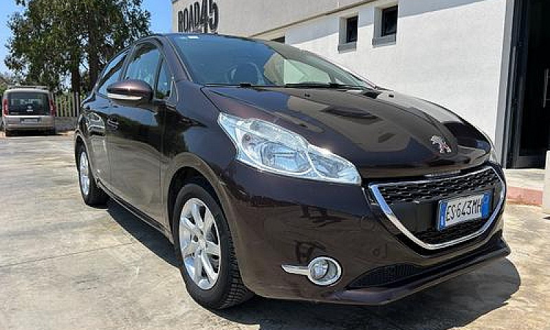 Peugeot 208 1.4 Hdi ...