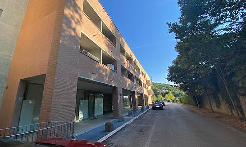 Monolocale Con Balco...