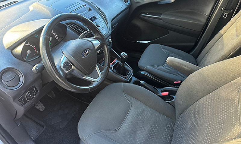 Ford Transit Courrie...
