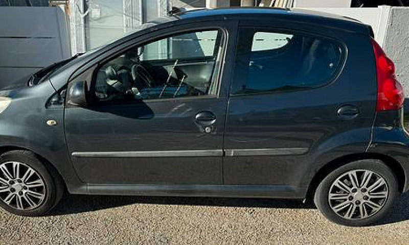 Peugeot 107...