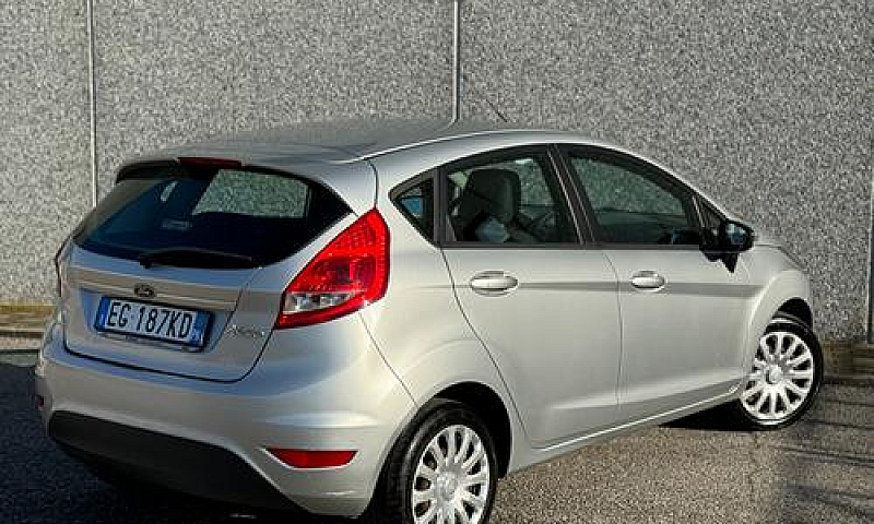 Ford Fiesta 1.2 82 C...