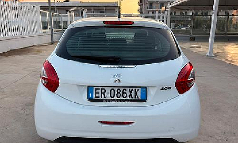 Peugeot 208 Possibil...