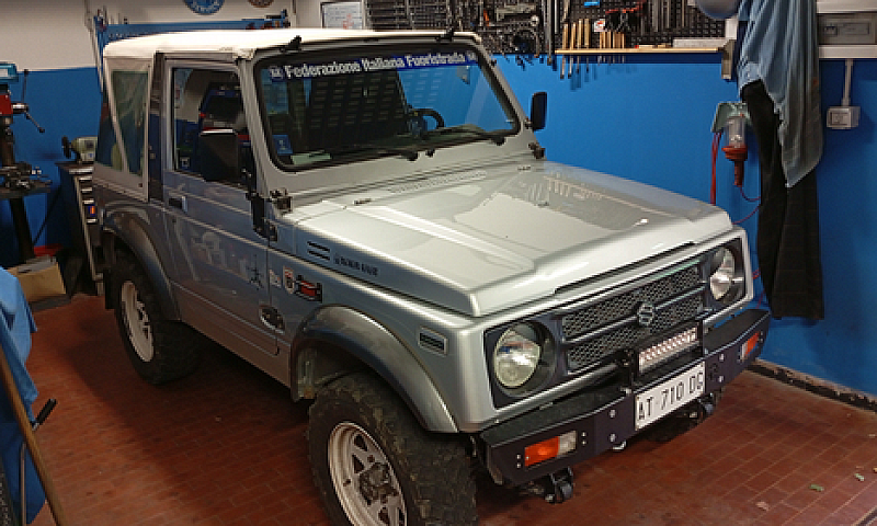 Suzuki Samurai 1.3I...