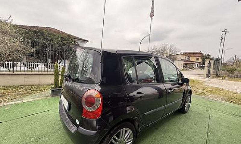Modus 1.5 Dci 65 Cv...