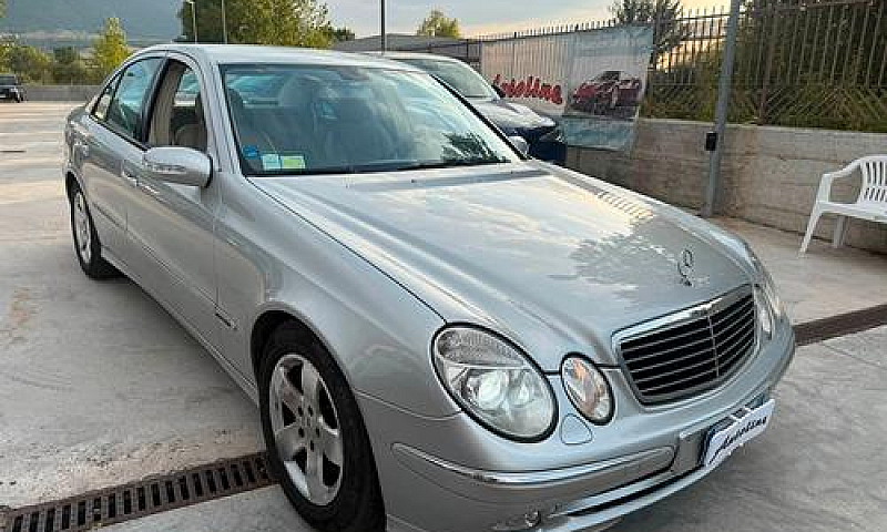 Mercedes-Benz E 220 ...