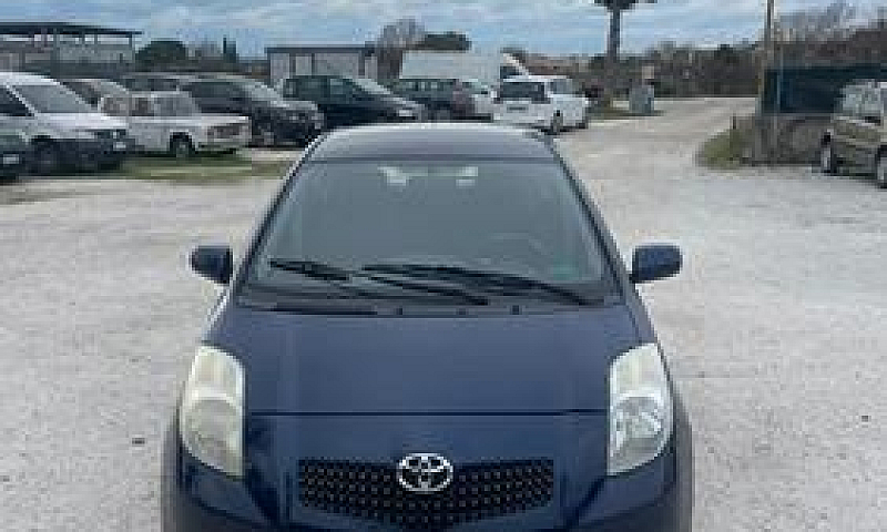 Toyota Yaris 1.0 5 P...