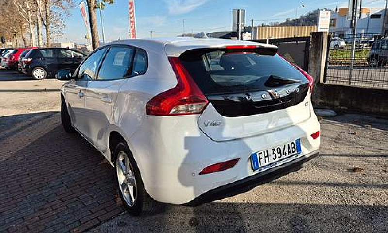 Volvo V40 120Cv D2 B...