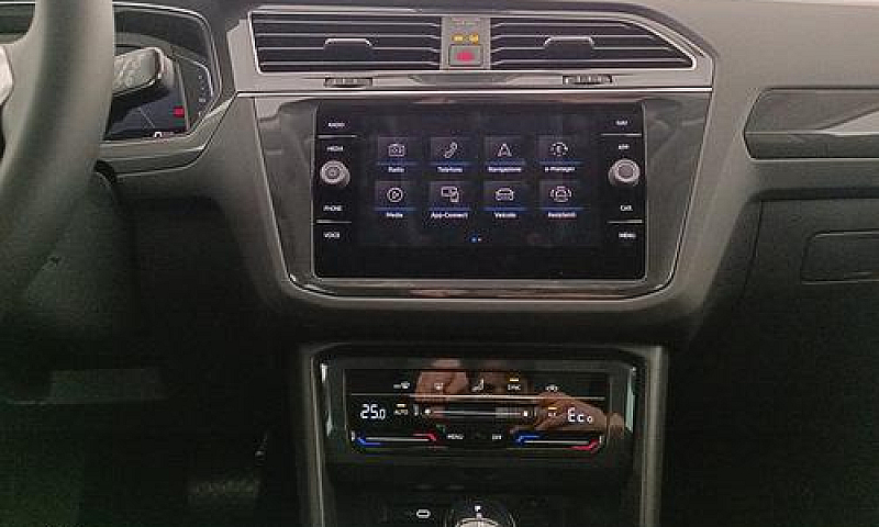 Volkswagen Tiguan 1....