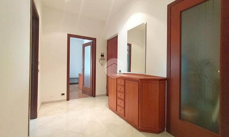 2 Locali A Borgaro T...