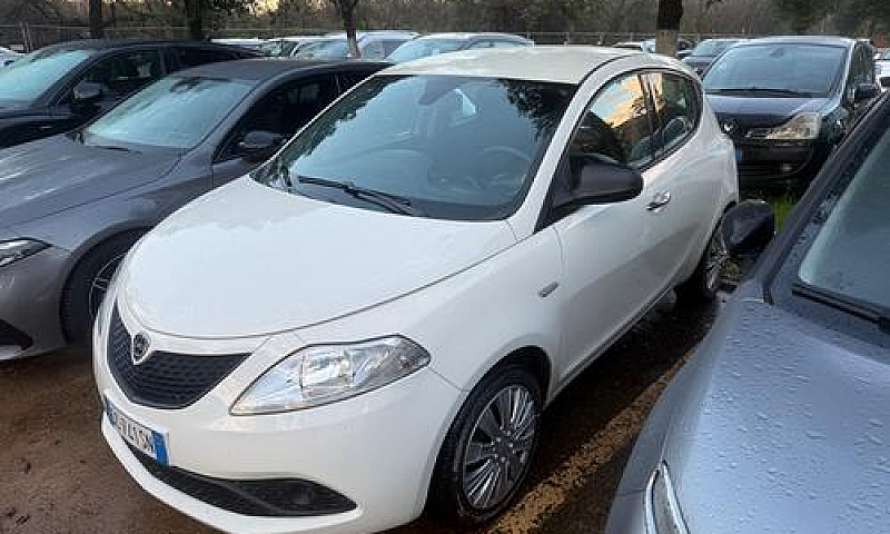 Lancia Ypsilon 1.2 6...