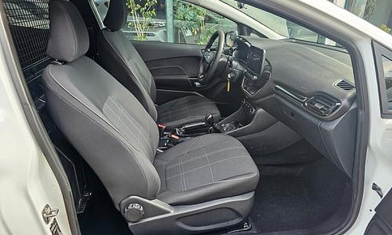Ford Fiesta 1.5 Tdci...