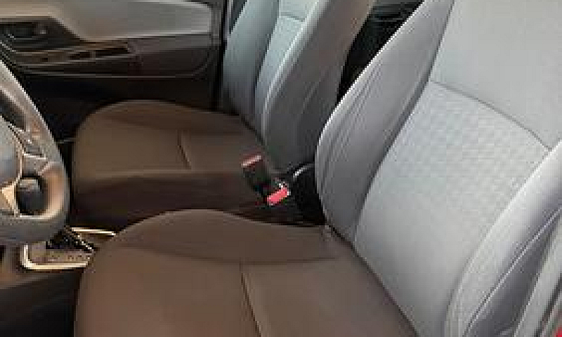 Toyota Yaris 1.5 Hyb...