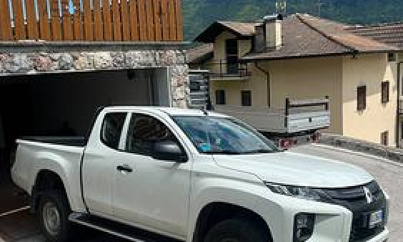 Mitsubishi L200 2.3 ...