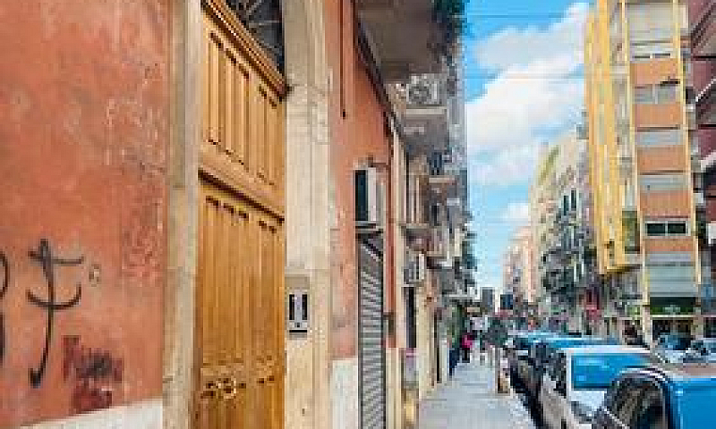 Bari Murat ( Via Cel...