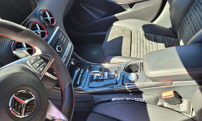 Vendo Mercedes Amg45...