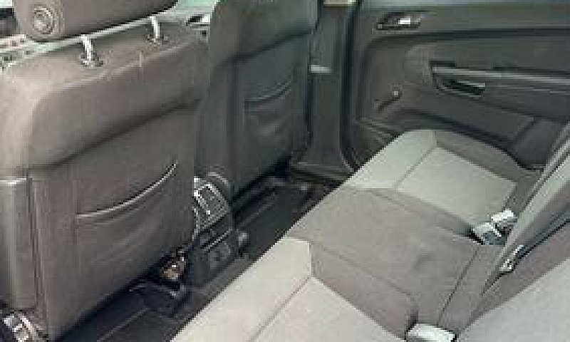 Opel Zafira 1.9 Cdti...