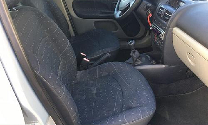 Renault Clio 1.2 16V...