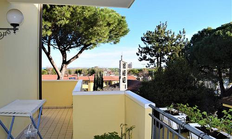 3 Locali A Riccione...