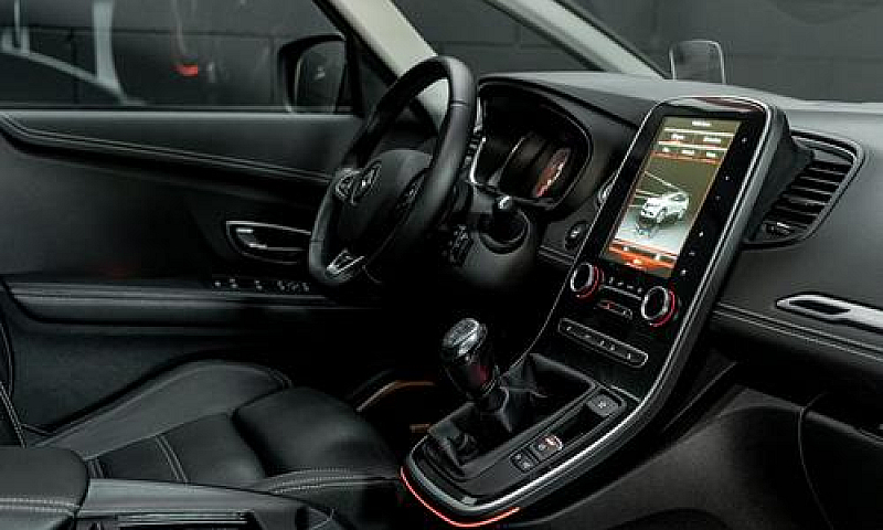 Renault Grand Scenic...