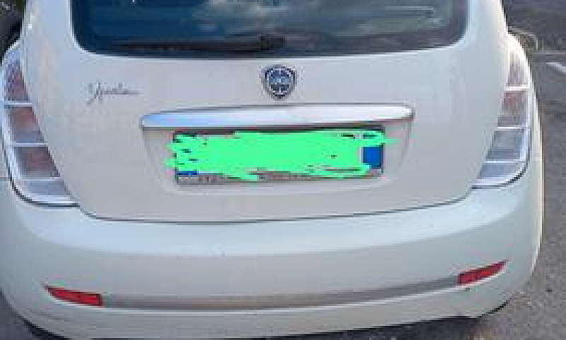 Lancia Ypsilon...