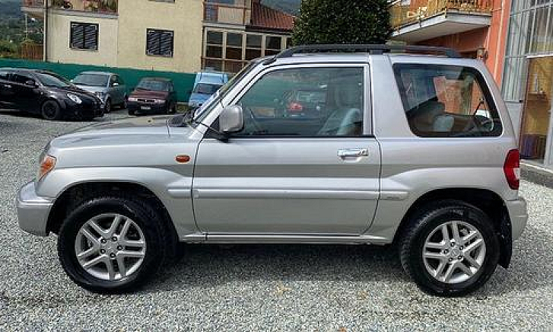 Mitsubishi Pajero Pi...