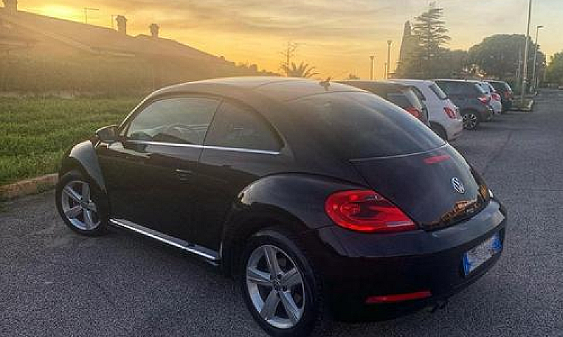 Volkswagen Maggiolin...